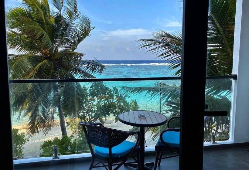اتاق سوپریور با چشم‌انداز دریا, Plumeria Maldives