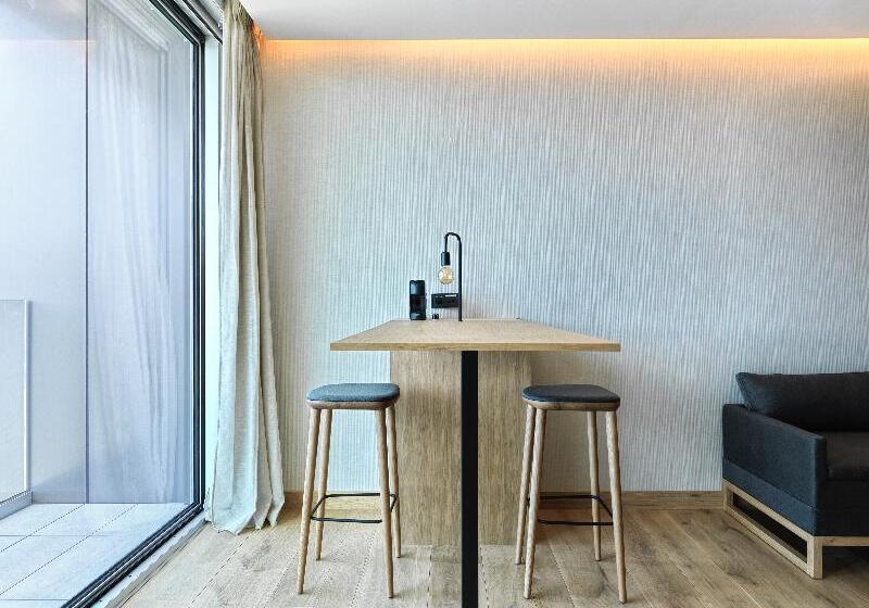 프리미엄 스위트 바다 전망, Petri Suites