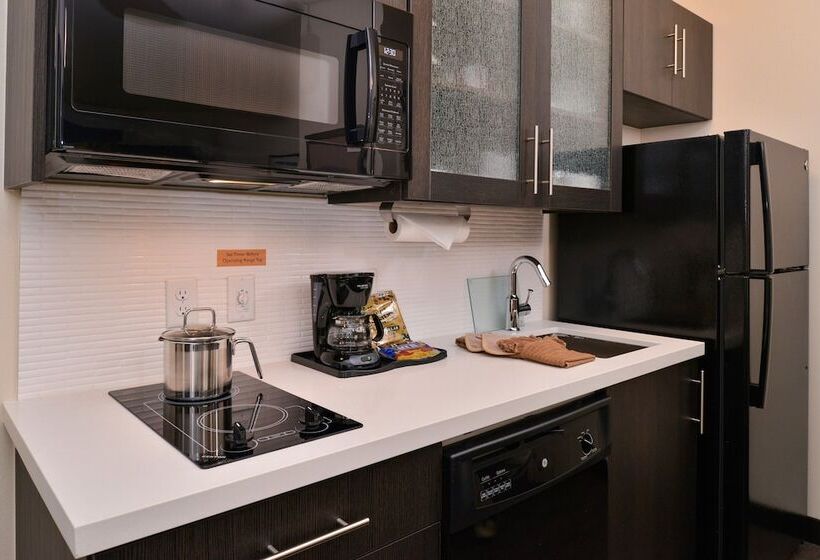 Студия Стандарт, Candlewood Suites   Austin Airport, An Ihg