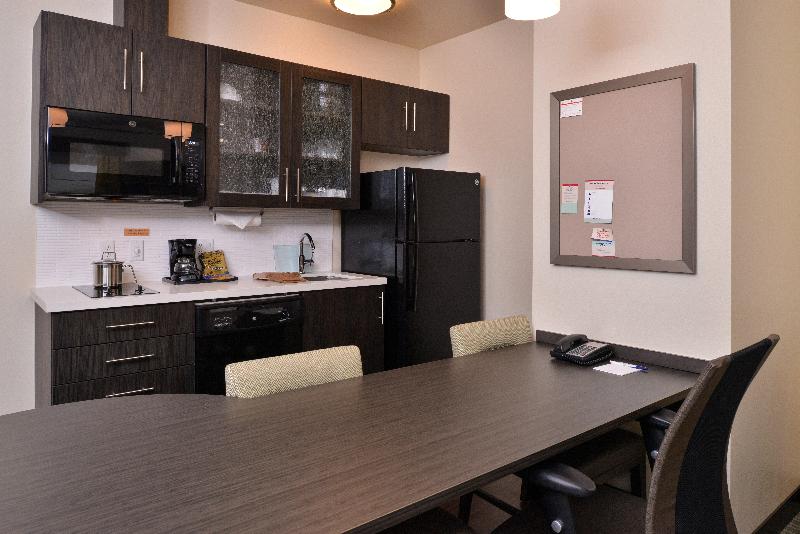 Люкс Кровать Кинг, Candlewood Suites   Austin Airport, An Ihg