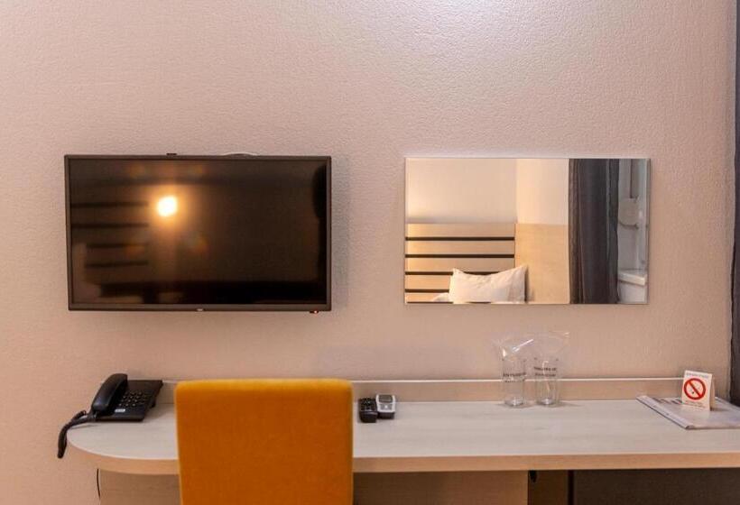 اتاق استاندارد سه نفره, Garni Hotel 11tica Dm