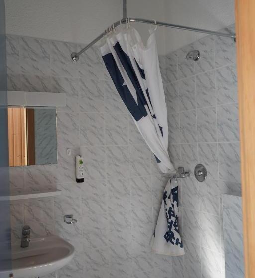 اتاق استاندارد چهار تخته, Mont Fort Swiss Lodge