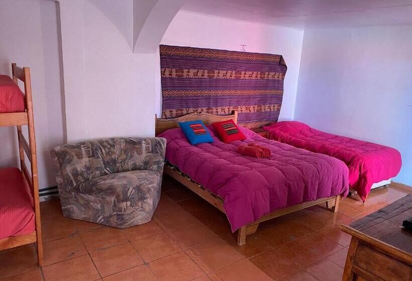 غرفة عائلية, Hostal Las Kañas