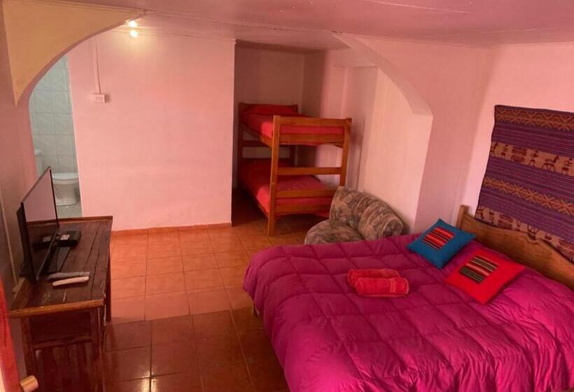 اتاق خانوادگی, Hostal Las Kañas
