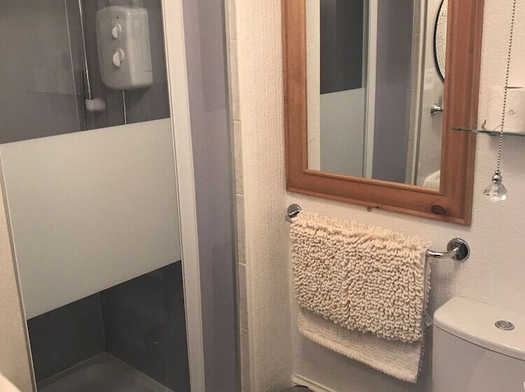 اتاق سوپریور, Cornerways Guest House