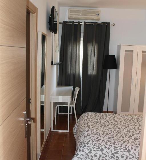 デラックスルーム, Hostal Montilla Sotogrande