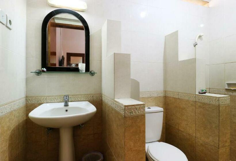 Номер Стандарт, Reddoorz Plus Near Brawijaya Museum