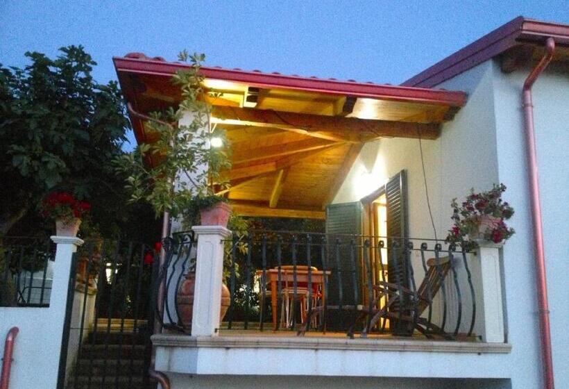 Вилла 2 Спальни, Villa Giulia