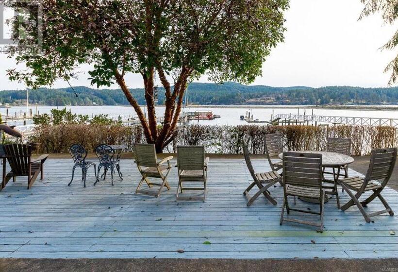 标准间, Salty Towers Ocean Front Cottages