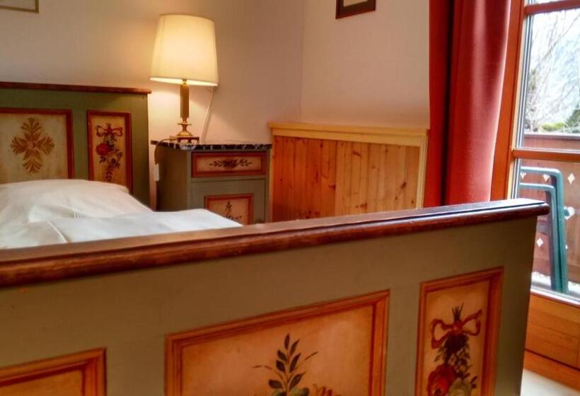 Standard room with outdoor bath, Alpengasthof Madlbauer