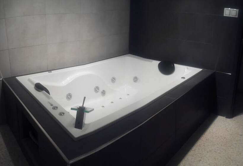 자쿠지 스위트, Hostal Ocana Manilva
