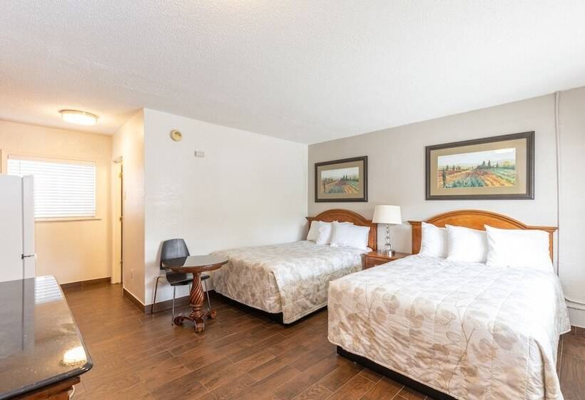 Номер Стандарт 2 Двуспальные Кровати, Vineyard Valley Inn
