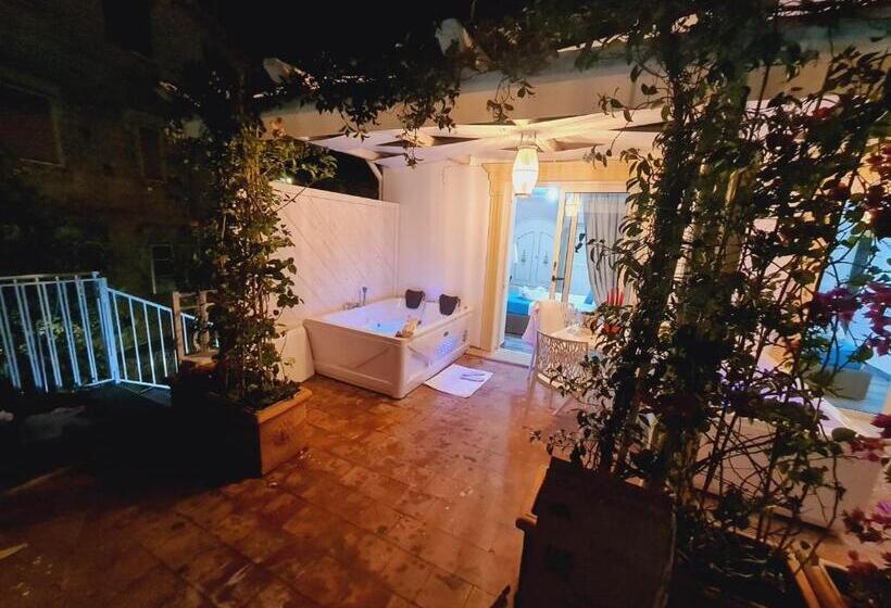 Стандартный Номер Кровать Кинг, Luxury B&b Suite Jacuzzi Villa Filomena