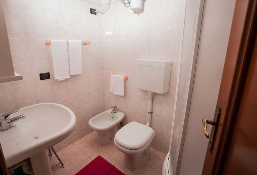 스탠다드 스튜디오, Residence Rta Villa Marina