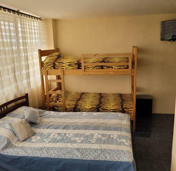 패밀리 룸, Hostal Haziel