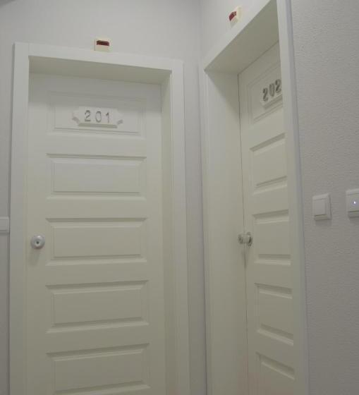 Студио Стандарт с Балконом, Apartamentos Turísticos Vitoria By Petit Hotels