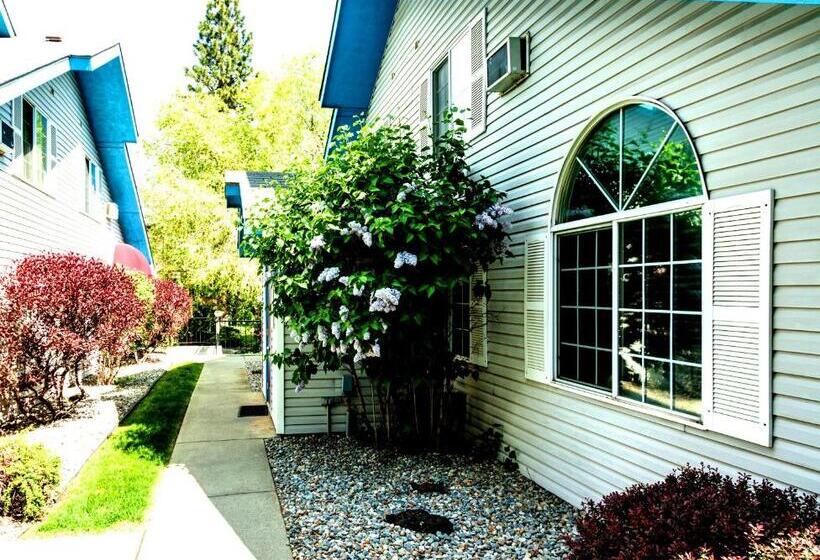 סוויטה נוף לגינה, Turning Leaf Townhome Suites