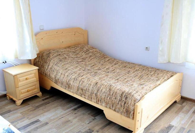スタンダードトリプルルーム, къща за гости марина ливада
