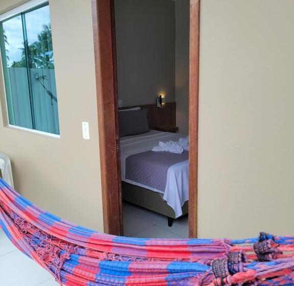 Quarto Triplo Estandar com Sacada, Pousada Concha Dourada