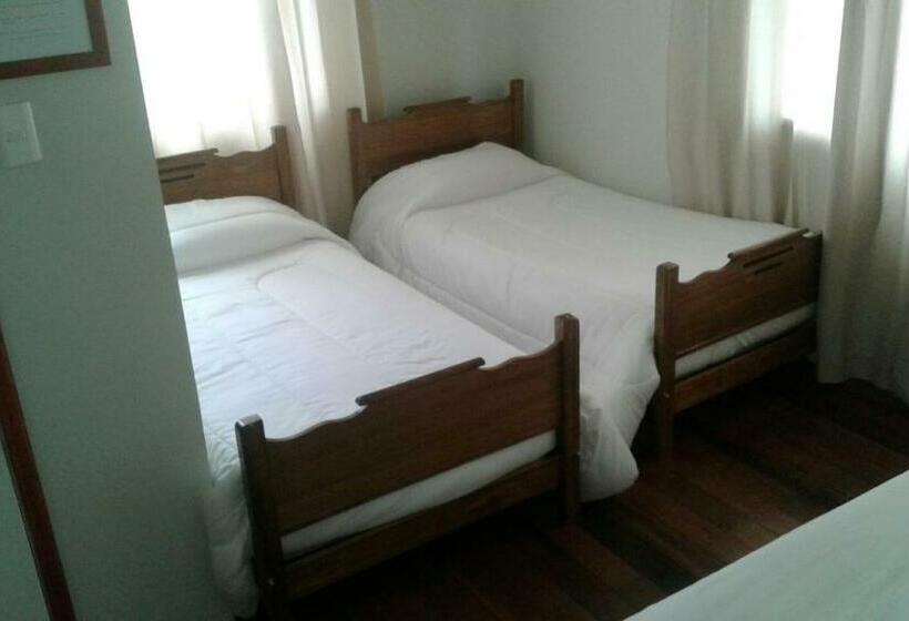 Четырехместный Номер Стандарт, Hostal Arrayan