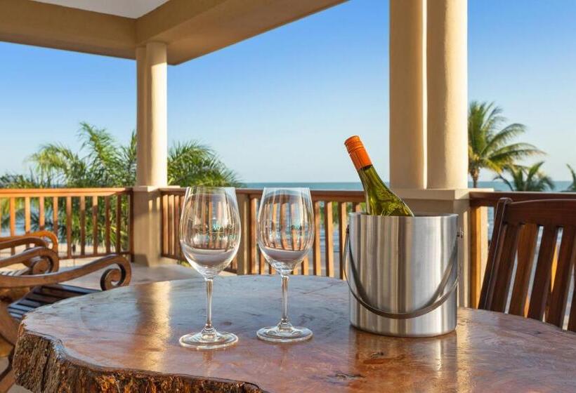디럭스 방갈로, Sirenian Bay Resort  Villas & All Inclusive Bungalows