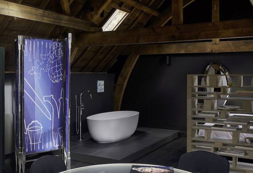 Номер Стандарт, Kazerne Hotel   Member Of Design Hotels