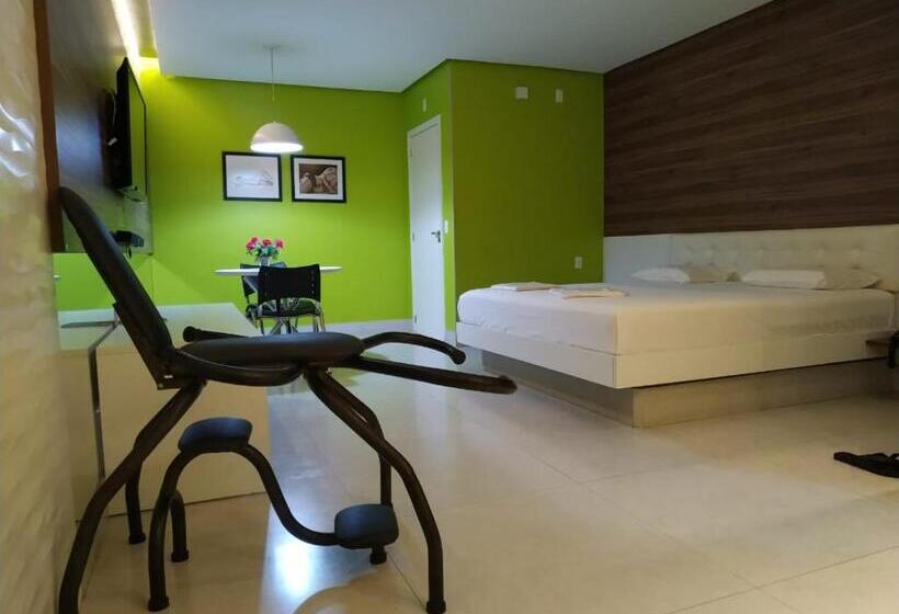اتاق استاندارد, Vegas Motel