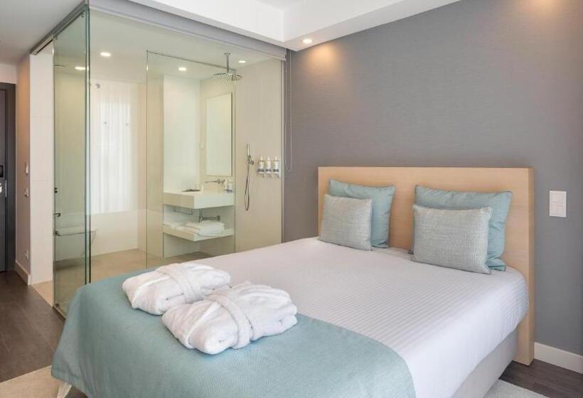 Номер Стандард Боковой Вид на Море с Балконом, Longevity Health & Wellness Hotel   Adults Only