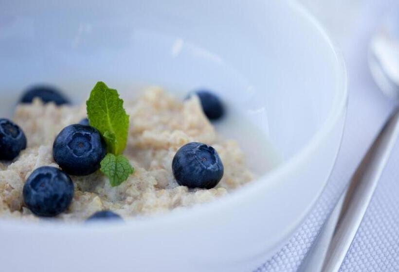 Номер Deluxe Вид на Море с Балконом, Longevity Health & Wellness Hotel   Adults Only