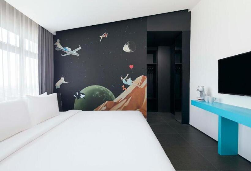 스탠다드 스튜디오, Artotel Gajahmada Semarang
