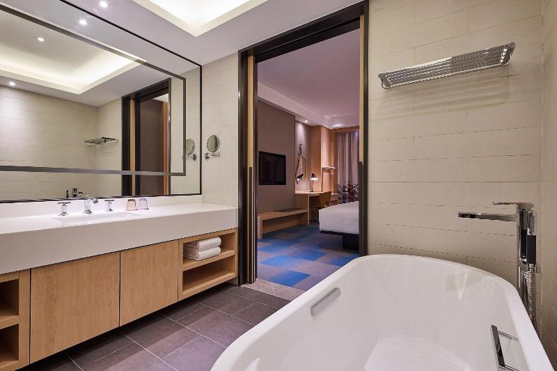 מיטת קינג בסוויטה, Aloft Shanghai Zhangjiang Haike