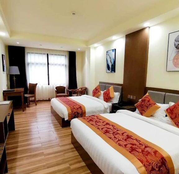 חדר סופריור, Tugos