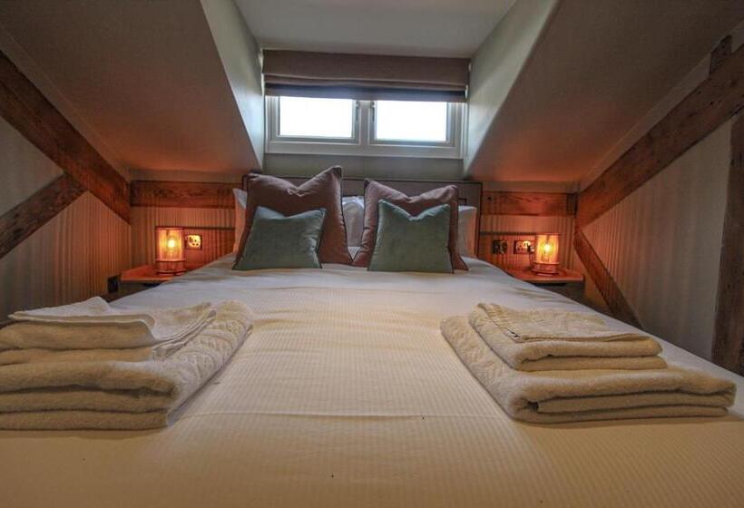 패밀리 룸, The Pooley Bridge Inn