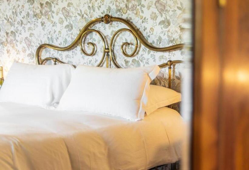Трехместный Номер Deluxe, Casale Verdeluna Wine Resort