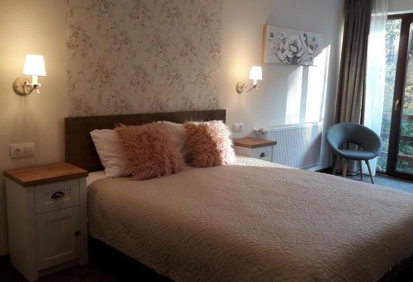 Quarto Estandar Cama King, Lanobila