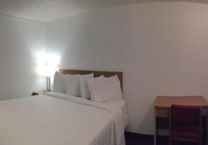 Номер Стандарт с Балконом, The Sturgis Motel