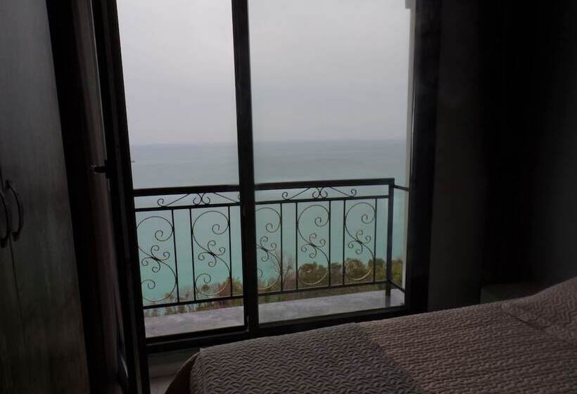 اتاق استاندارد با چشم‌انداز دریا, Beyaz Otel Gerze