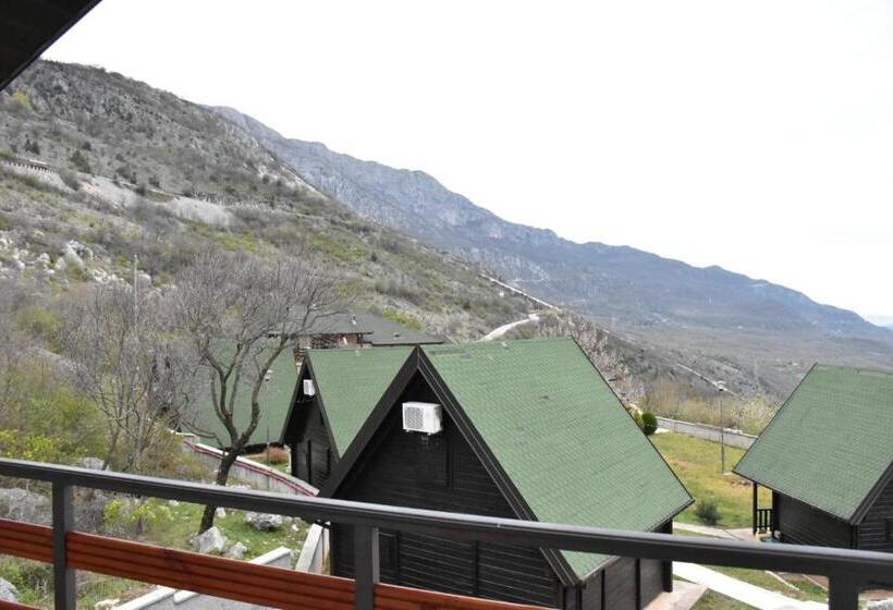 سوئیت 2 خوابه, Aparthotel Koliba