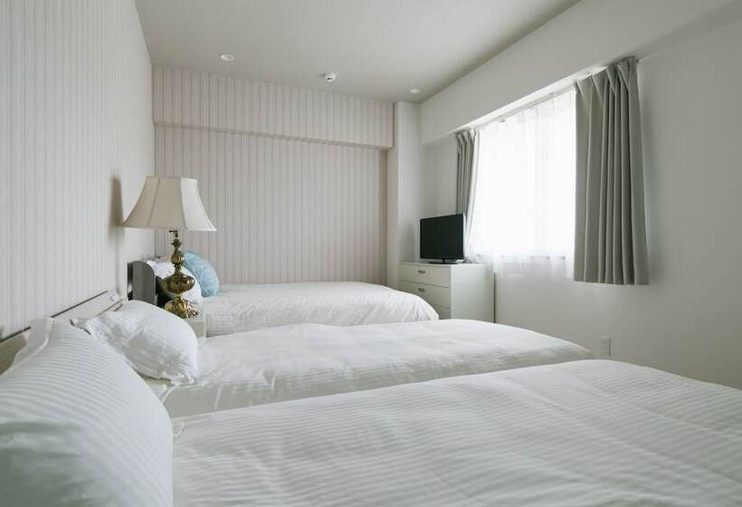 Люкс Повышенной Комфортности, Hideout Okinawa Uruma