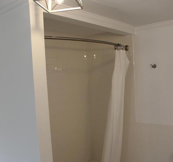 Четырехместный Номер Deluxe, Catskill Seasons Inn