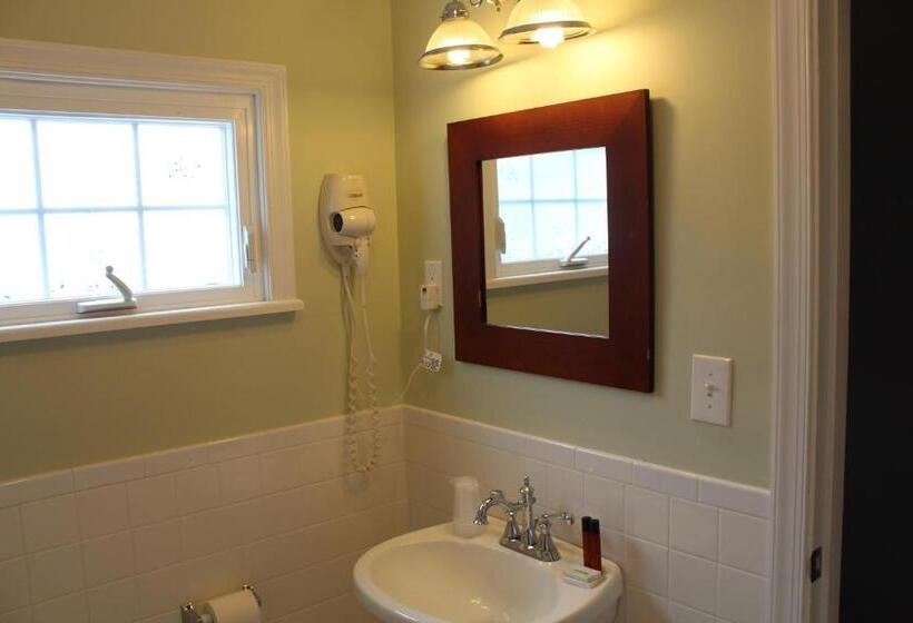 Трехместный Номер Deluxe, Catskill Seasons Inn