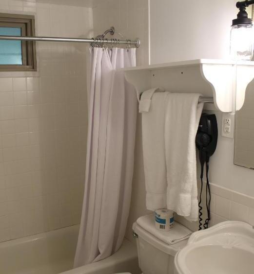 Люкс Повышенной Комфортности, Catskill Seasons Inn