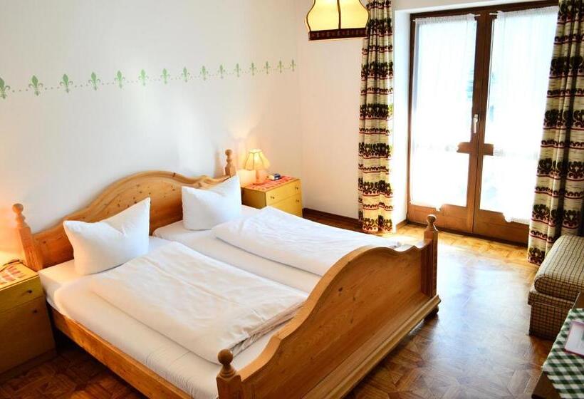 Номер Стандарт, Bayersoier Hof
