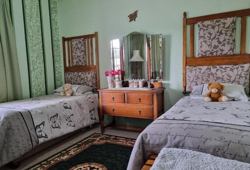 Семейный Номер Вид на Горы, Mountain View Country Inn