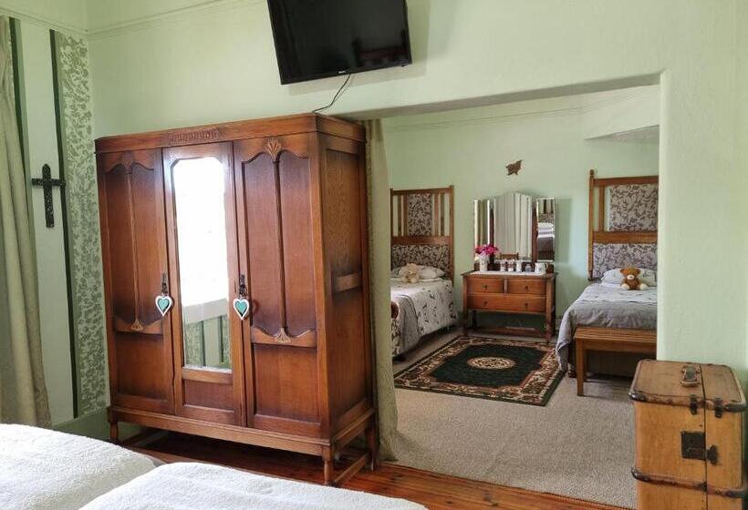 Семейный Номер Вид на Горы, Mountain View Country Inn