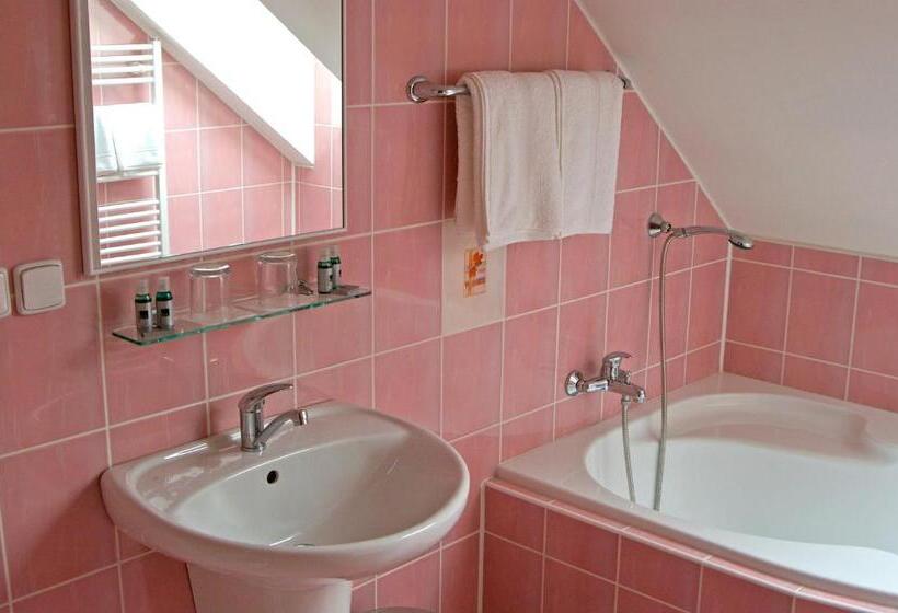Quarto Basic, Penzion Bene