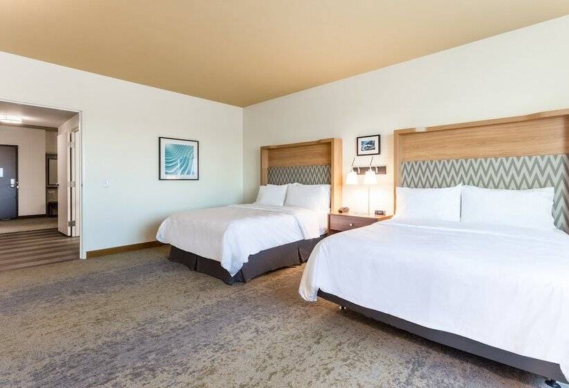 Люкс, Holiday Inn & Suites Cedar Falls Waterloo Event Ctr, An Ihg