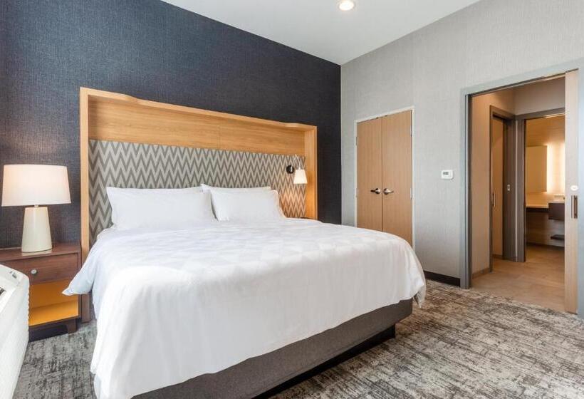 Президентский Люкс, Holiday Inn & Suites Cedar Falls Waterloo Event Ctr, An Ihg