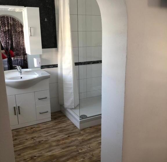 Четырехместный Номер Классик, Center Rooms Villach