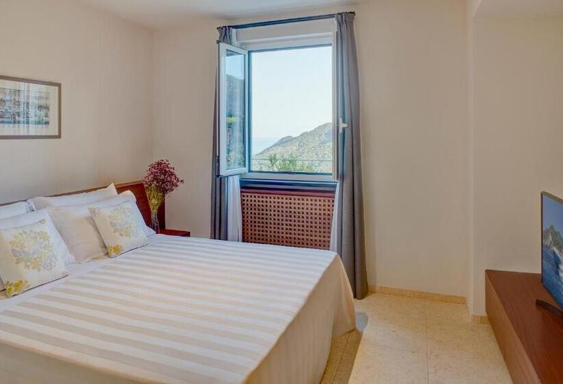 Suite with Terrace, Il Leccio   Luxury Resort Portofino Monte